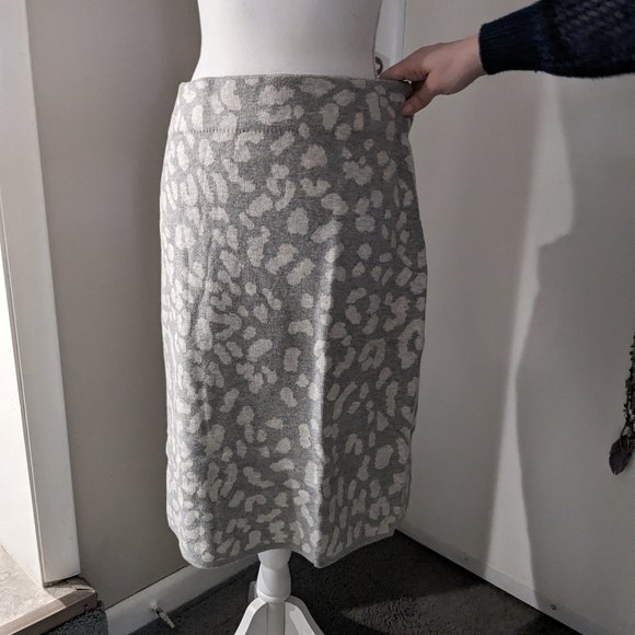 Isaac Mizrahi Live XL gray animal print pencil skirt NWT - Picture 2 of 3